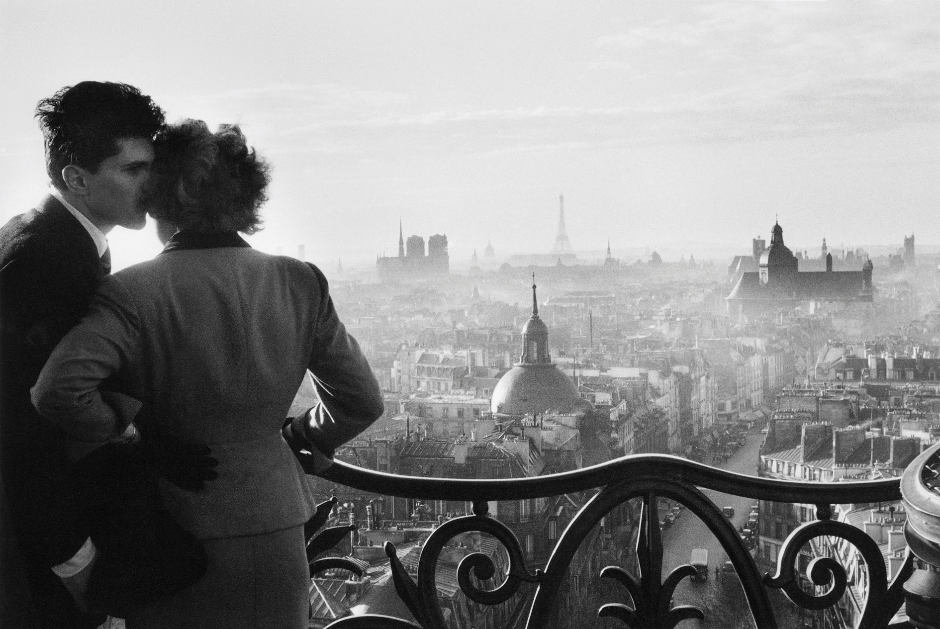 Willy Ronis - Les Amants de la Bastille, 1957